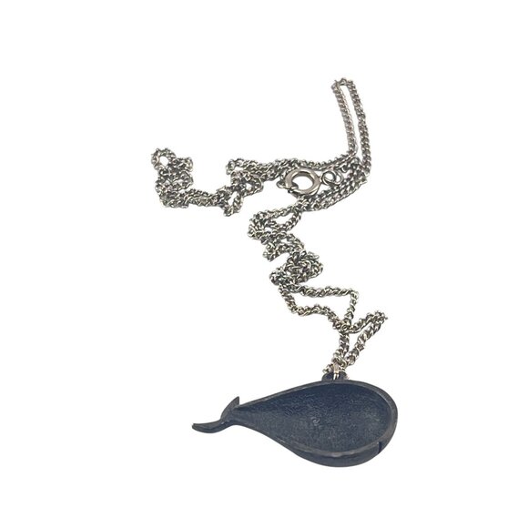 Whale Pendant Necklace In Pewter Finish 18" Chain - Picture 3 of 5